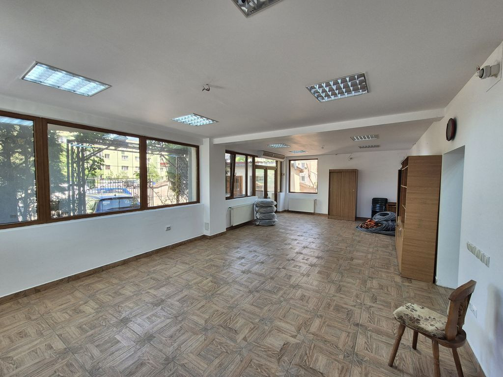 Spatiu comercial 95 mp - 1 Decembrie - Ilfov