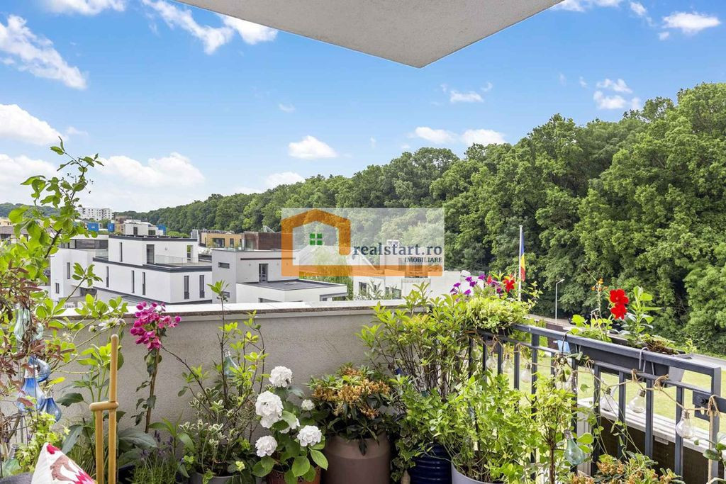 Vedere la Padurea Baneasa, 3/5, lift, loc parcare,