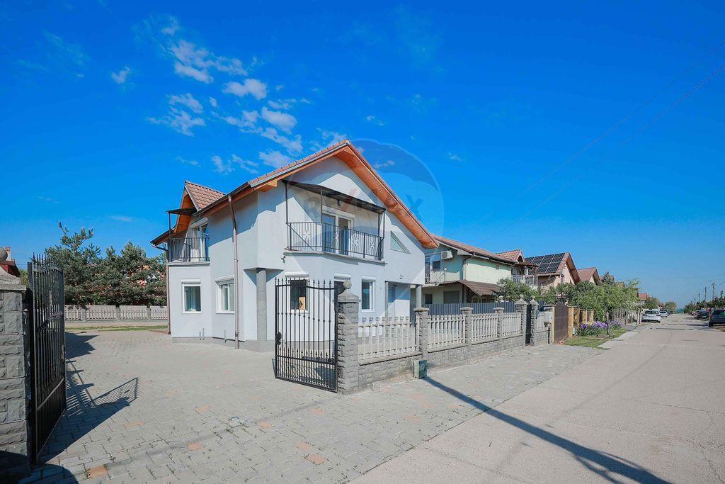 Casă / Vilă cu 5 camere Ready To Move in Paleu de vânzare