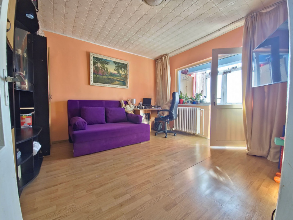 Eliberarii Inel II apartament 2 camere decomandat etaj 4