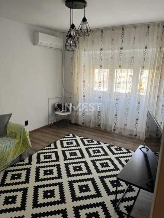 Gara-Apartament 3 camere decomandat