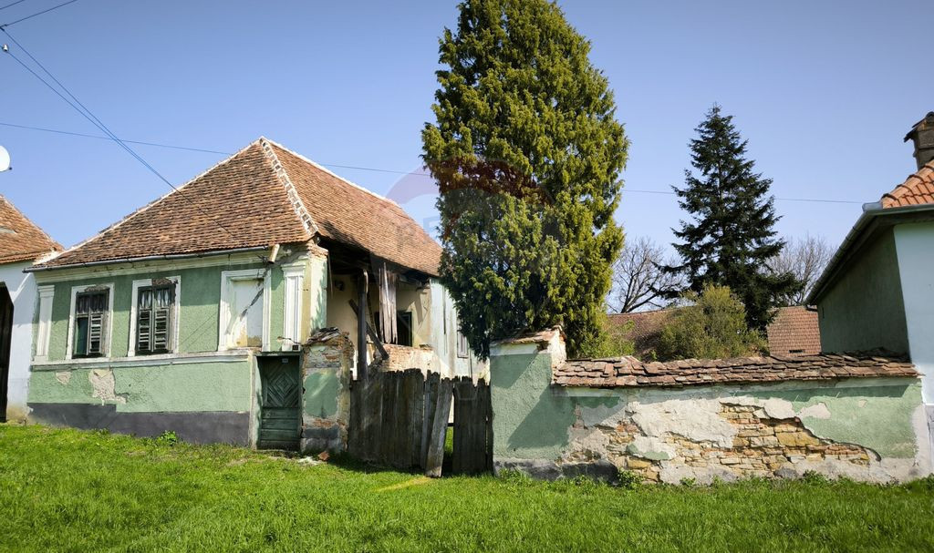 Casă tradițională de vânzare în Șomartin-Sibiu–id...