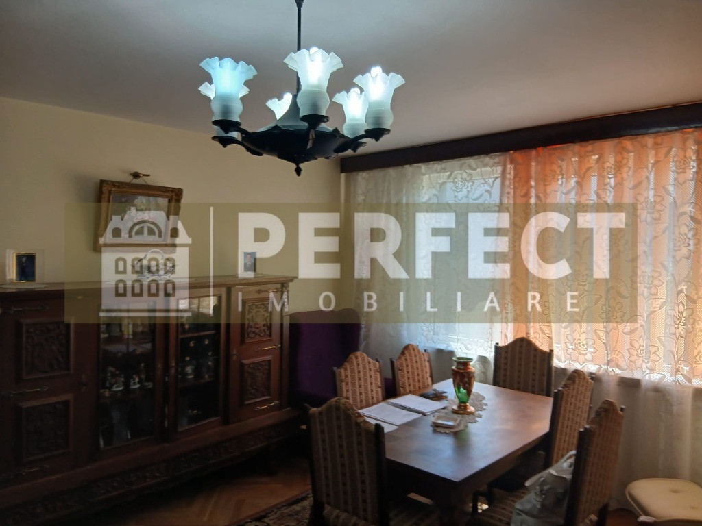 Apartament 4 camere et.3 B-dul Independentei !!! 110.000EURO