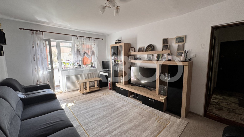 Apartament 3 camere si 2 bai de inchiriat mobilat utilat 80