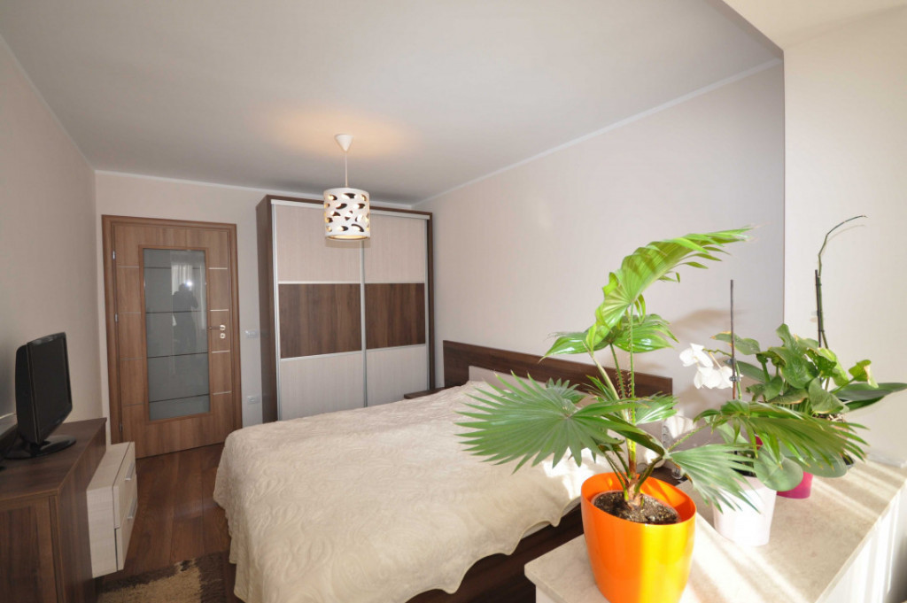 Apartament 3 cam 65 MP, et 5, CENTRUL CIVIC