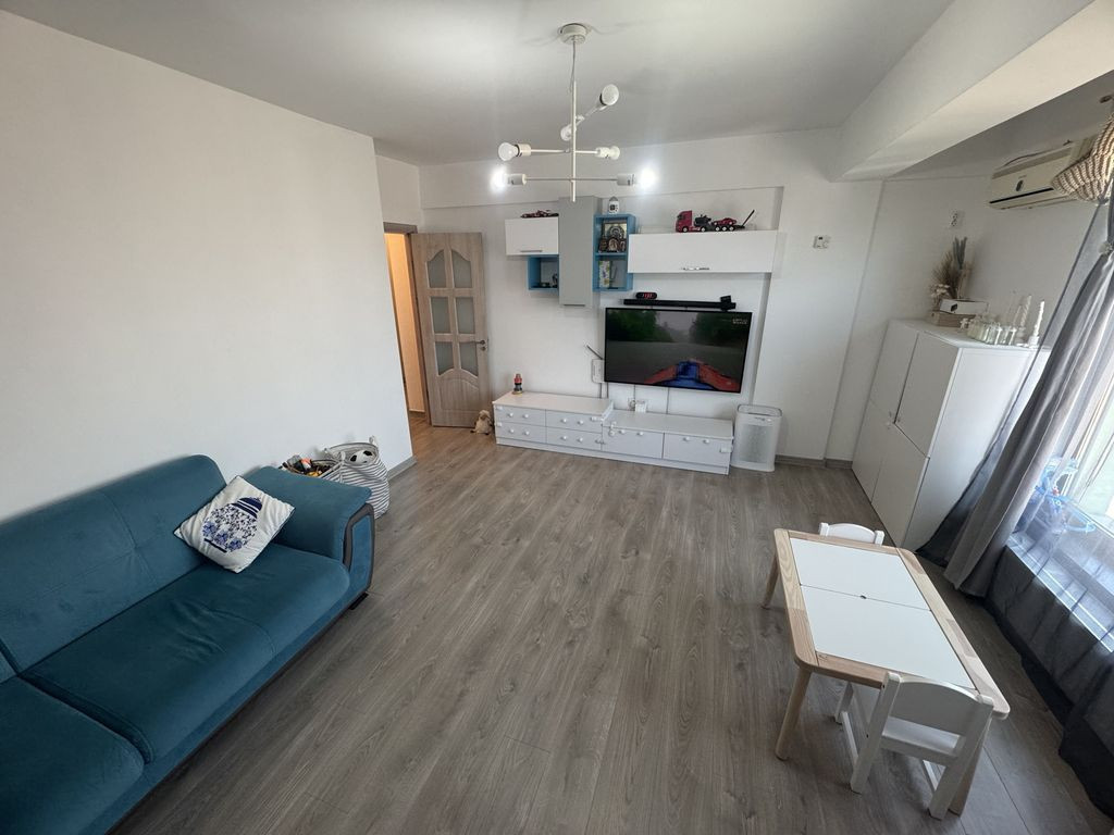 Apartament 3 camere zona Primo - Compozitori