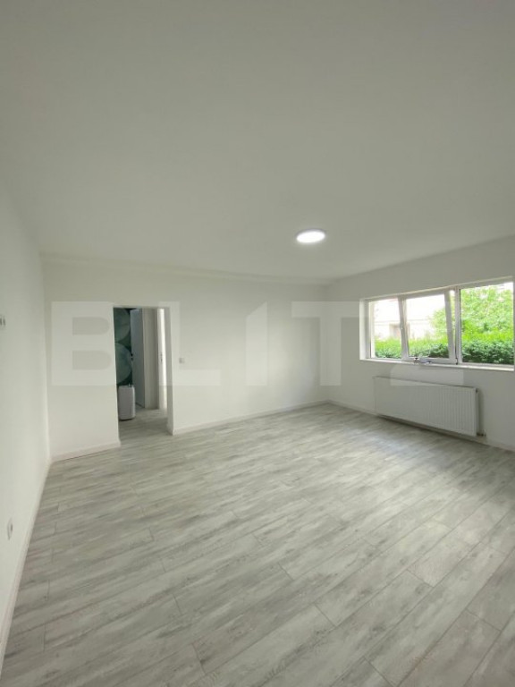 Apartament de inchiriat, cu 3 camere, 50 mp, gradina, modern