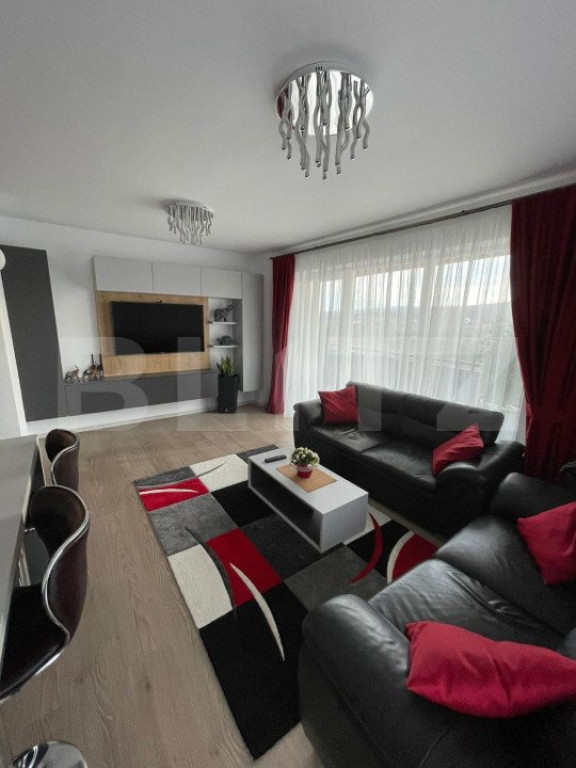 Apartament cu 3 camere, parcare, terasa, mobilat lux, Grand