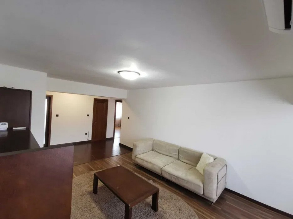 APARTAMENT 3 CAMERE, DECOMANDAT, ETAJ 1, din 4, VISANI