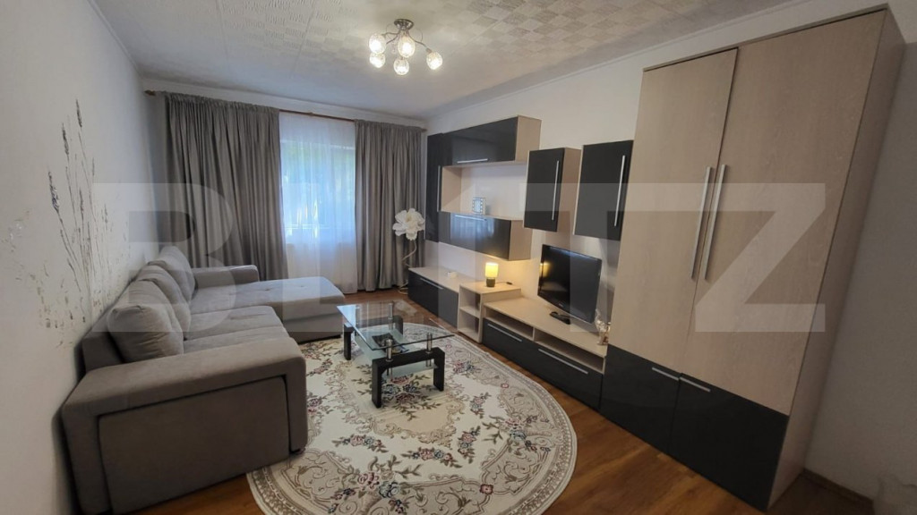 Apartament de inchiriat, cu 2 camere, decomandat, 56 mp, zon