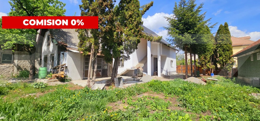 Casă spațioasă, de vanzare, cu 10 camere, 200 mp, zona se