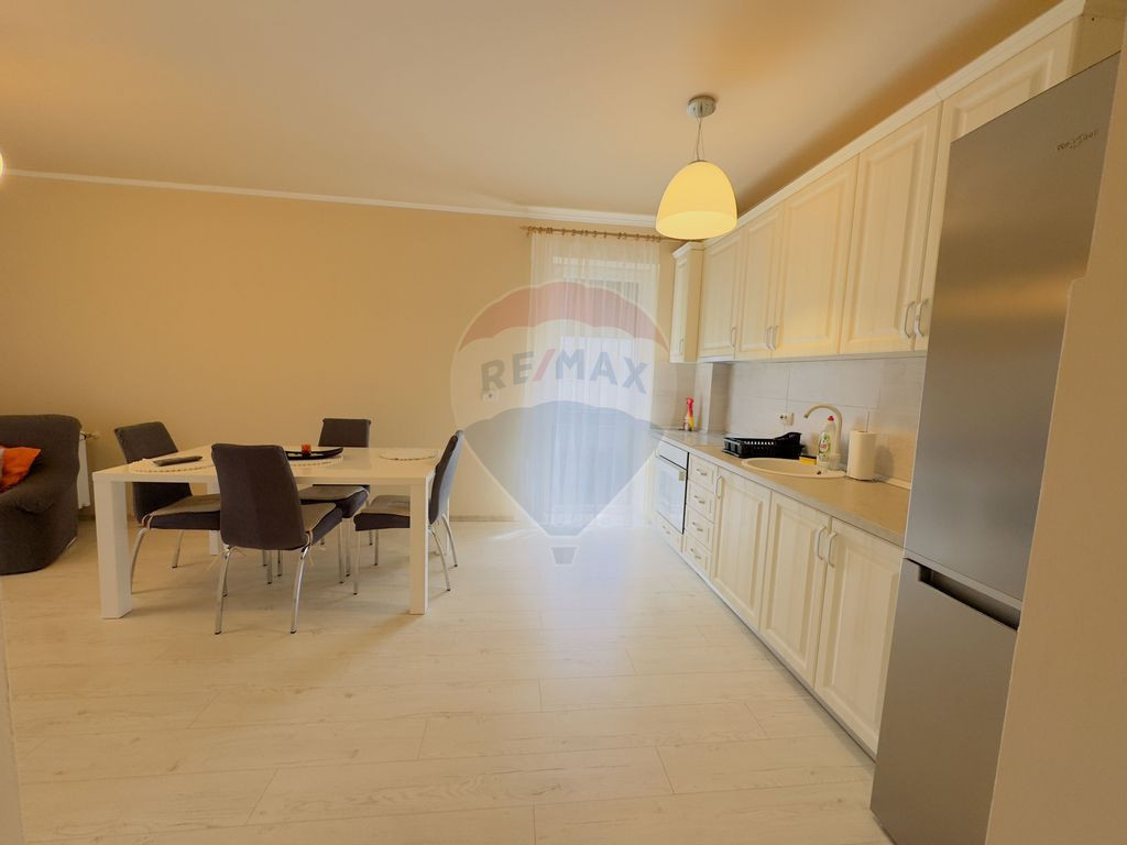 Apartament 3 camere Prima Universitatii