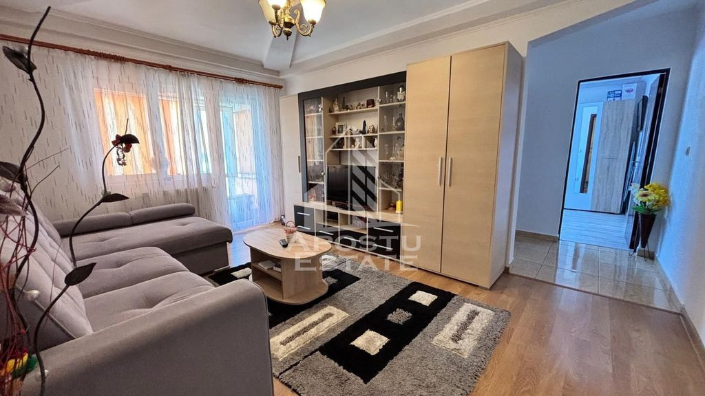 Apartament cu 3 camere in zona Girocului, centrala termic...
