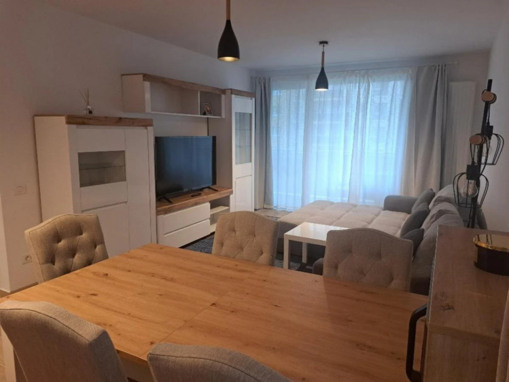 Apartament de lux cu 2 camere în Urban Plaza Brașov- loc d