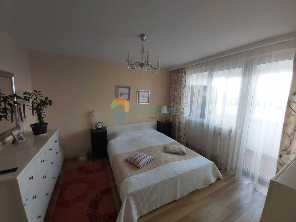 APARTAMENT CU 3 CAMERE , tic-tac