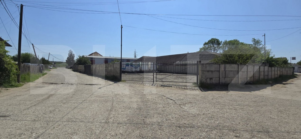 Teren intravilan, împrejmuit, 713 mp, zona Bariera Vâlcii