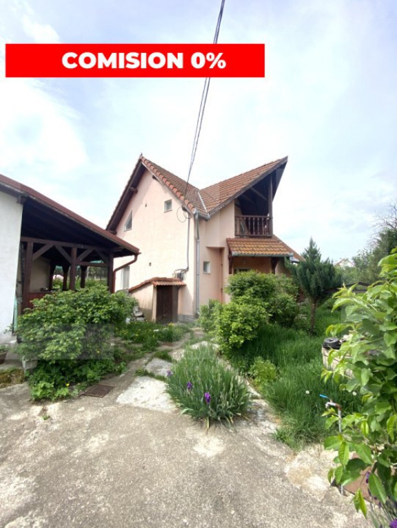 Casă spațioasă, de vanzare, cu 5 camere, 180 mp, zona ext