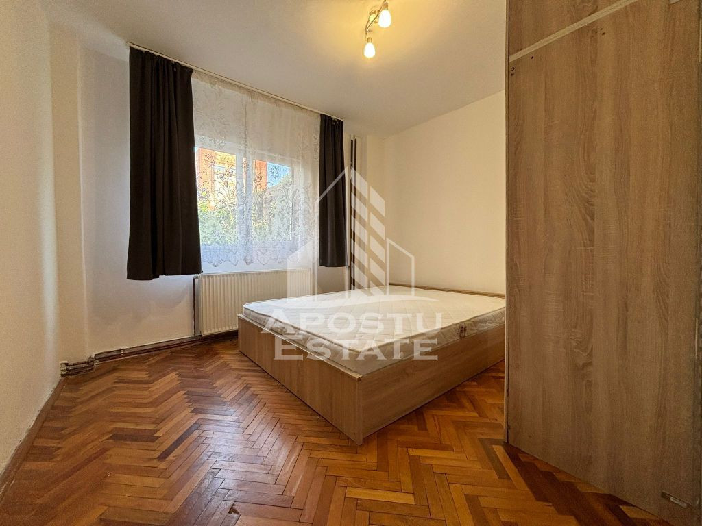 Apartament cu 2 camere, decomandat, in Complexul Studentesc