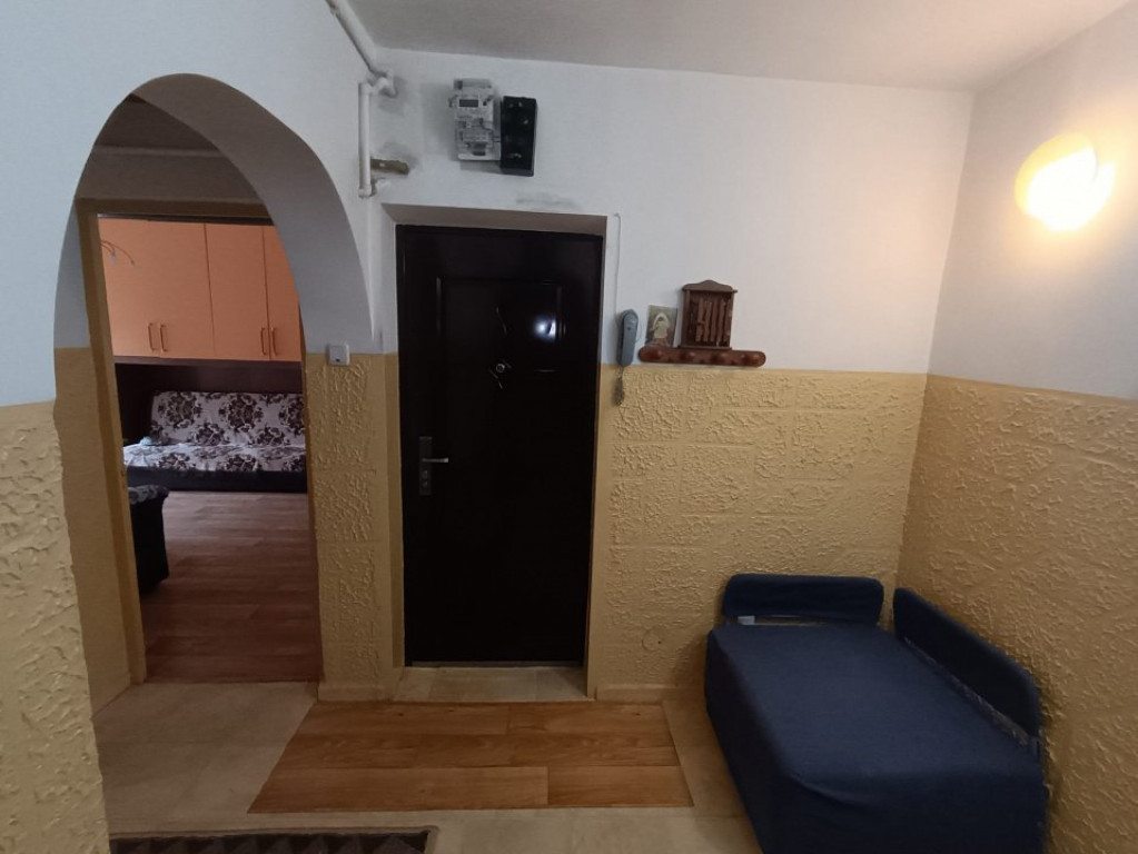APARTAMENT 2 CAMERE, DECOMANDAT, ETAJ 1, LIFT, DACIA