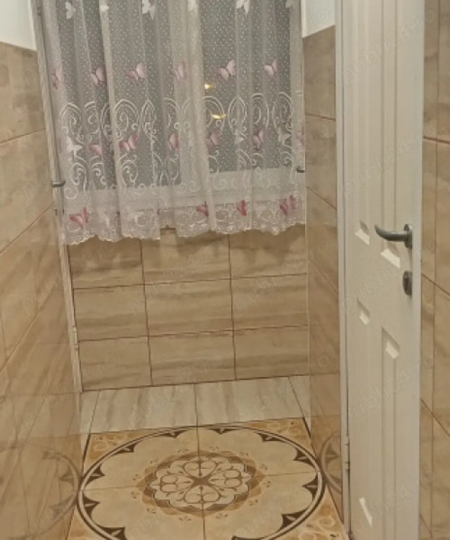 Camera 13 mp Florilor