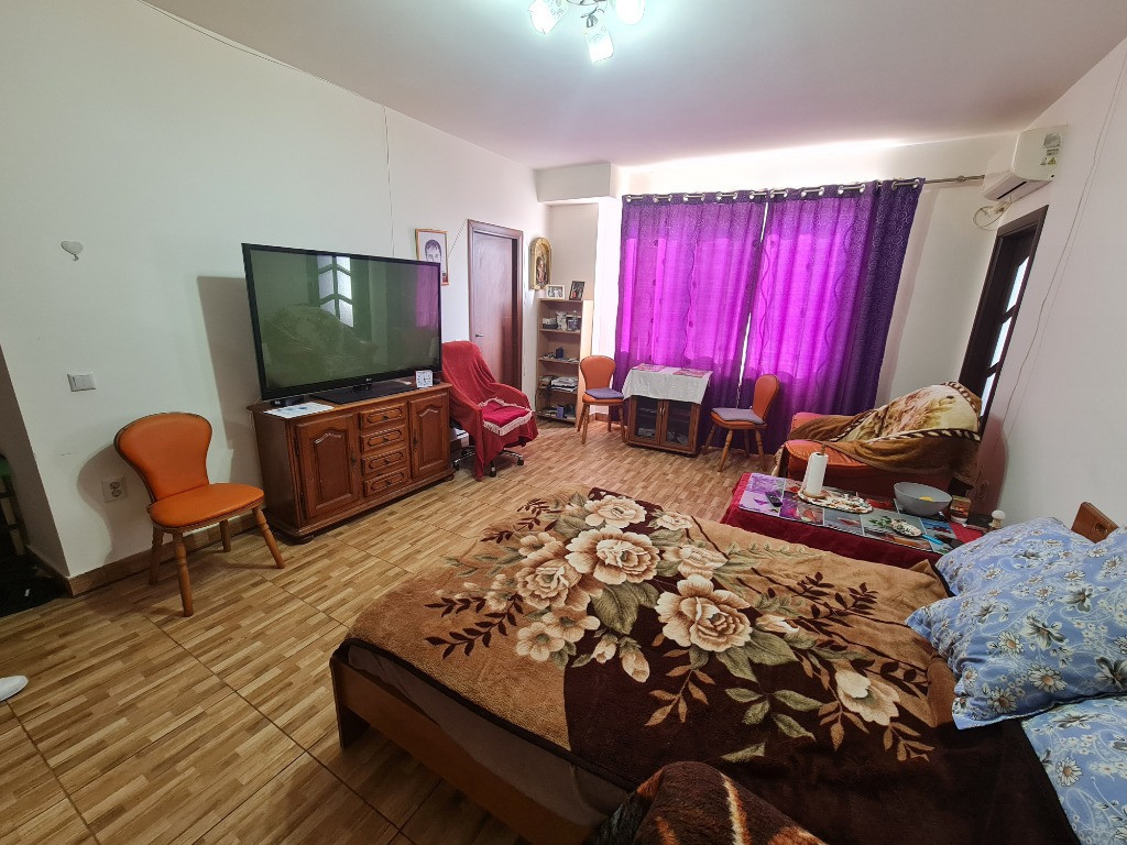 2 camere zona Bariera, parter, sup 54 mp