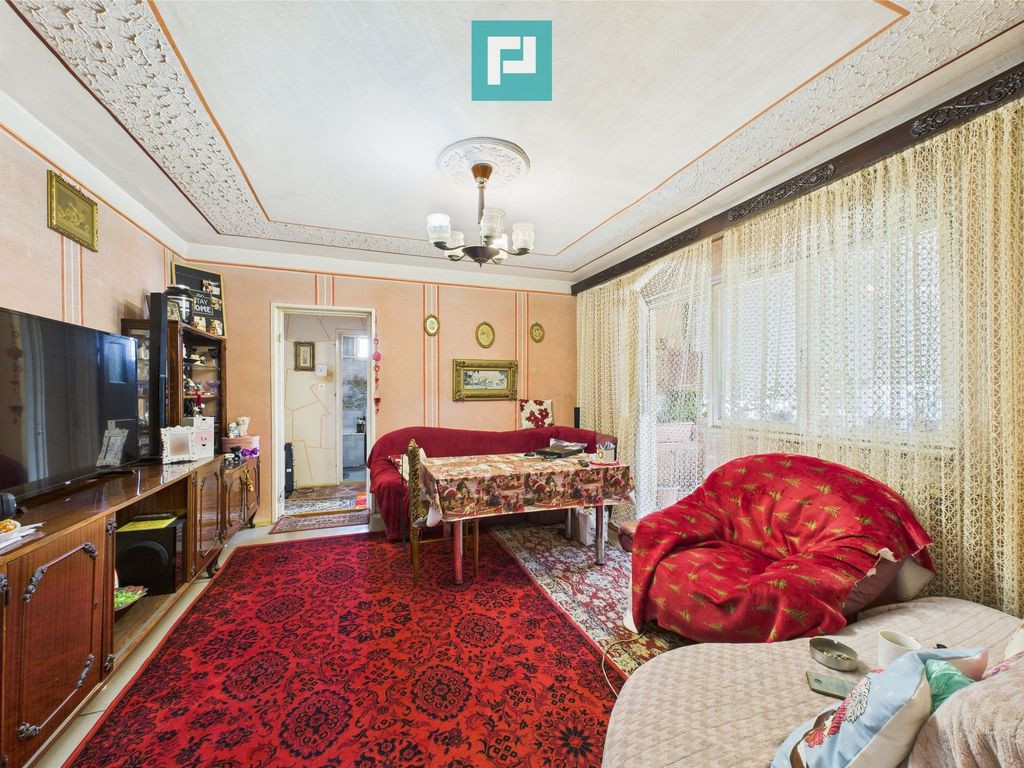 Apartament 3 camere la Polivalenta