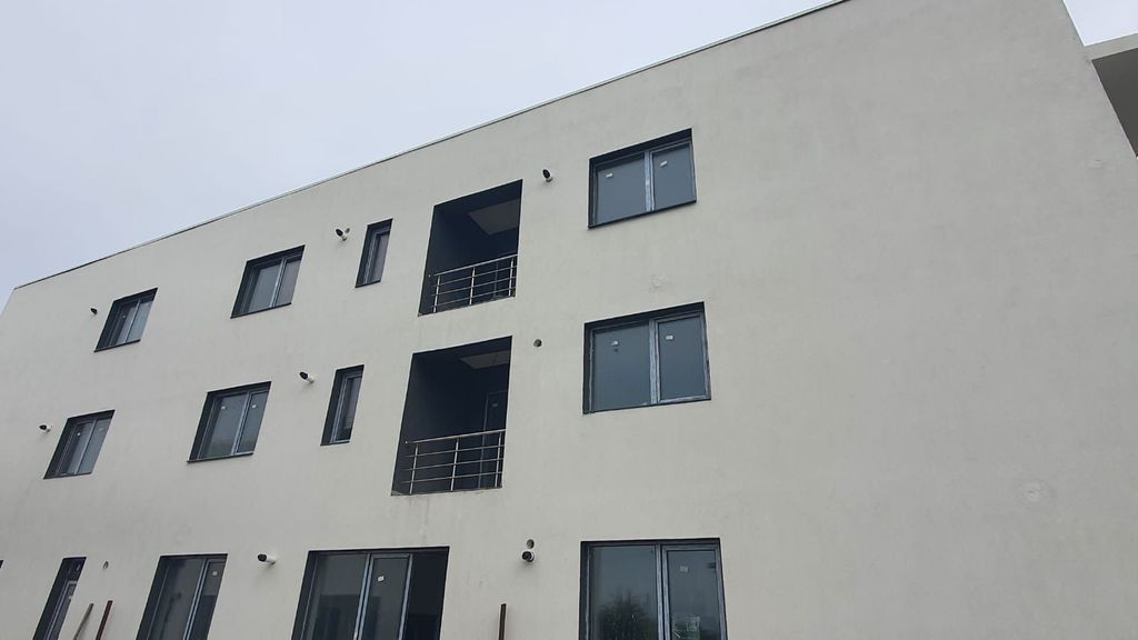 Apartament 2 cam. finalizat, loc de parcare inclus, Prim?...