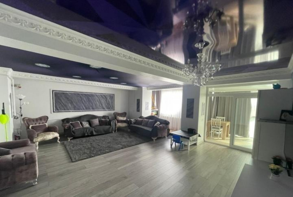 Apartament 3 camere decomandat Constanta,zona Bratianu