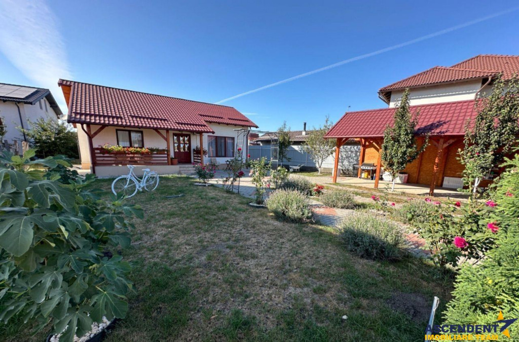 Casa individuala cu garaj si 500mp teren, Brasov.