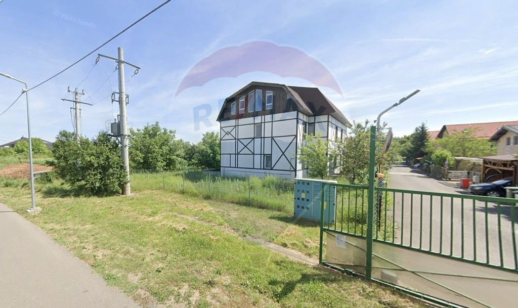 Vila in complex rezidential inchis, piscina | Saftica, Ba...