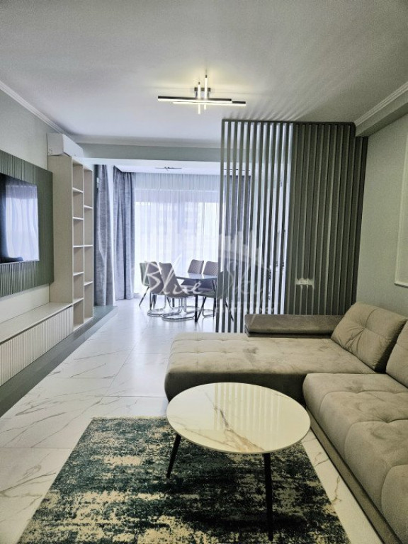 Apartament 2 camere mobilat lux, situat la intrare in Statiu