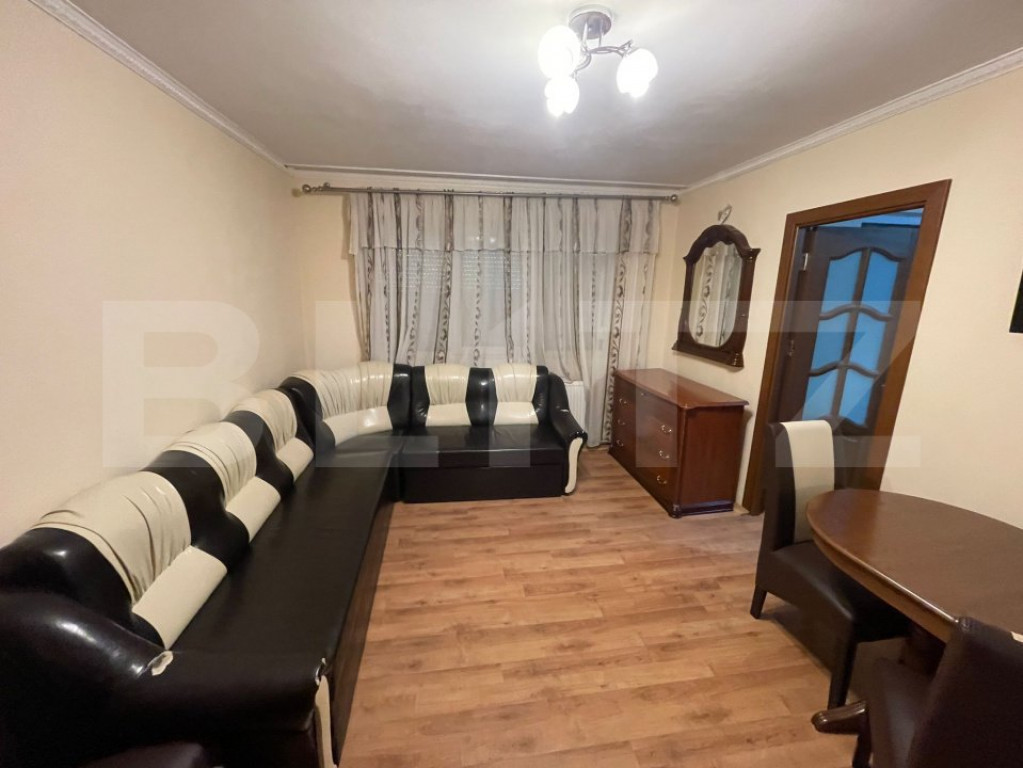 Apartament de vanzare, cu 2 camere, 50 mp, zona Micro 15