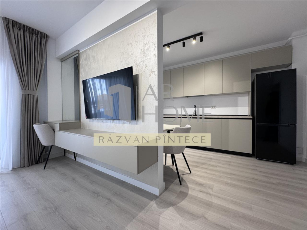 Garsoniera la prima , parcare, MRS COUNTRY PLOIESTI