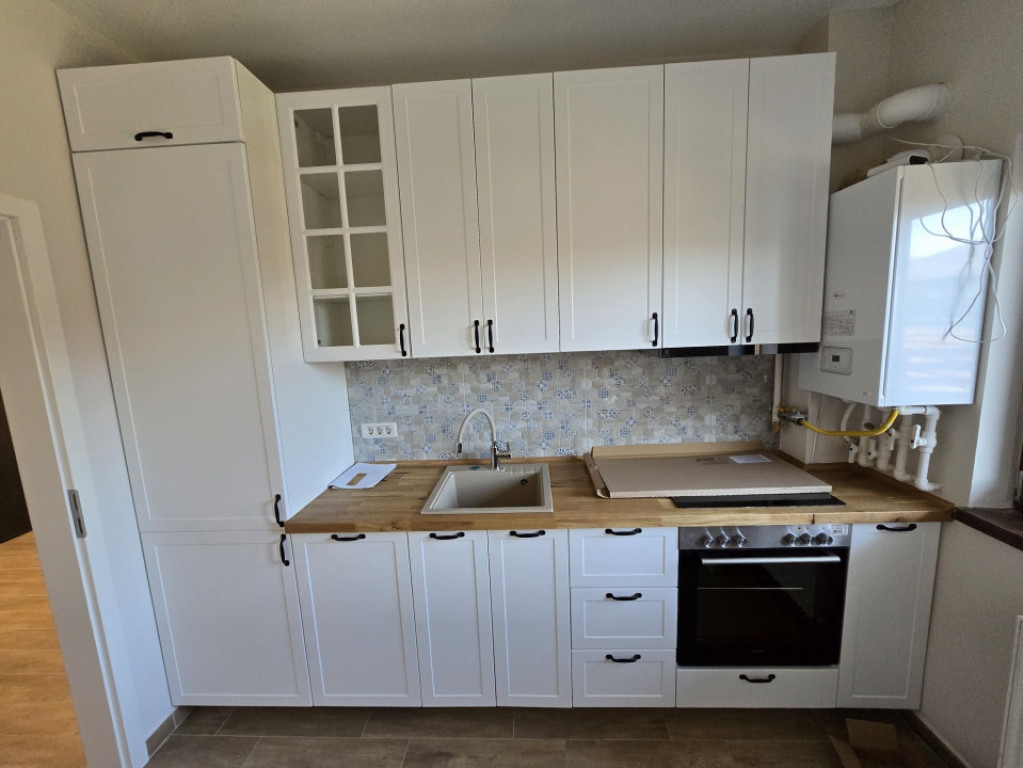 Garsonieră modernă cu grădină privată în Sânpetru Res