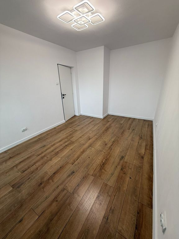 Apartament 2 camere decomandat Aparatorii Patriei