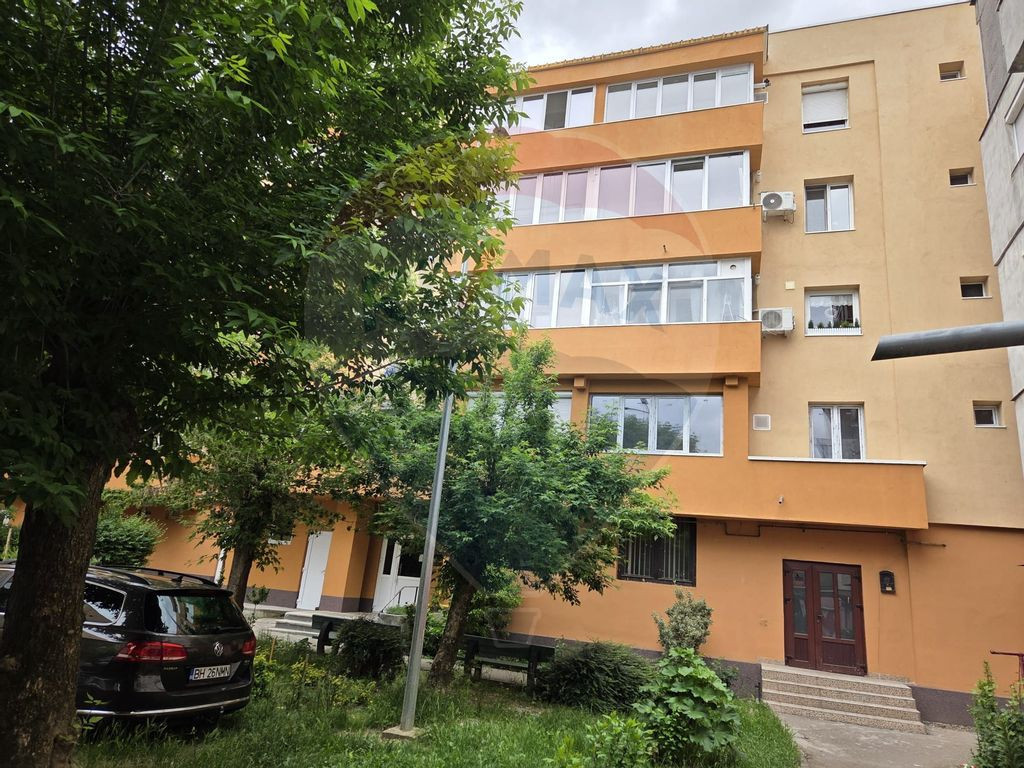 Apartament cu 3 camere in centru orasului Salonta