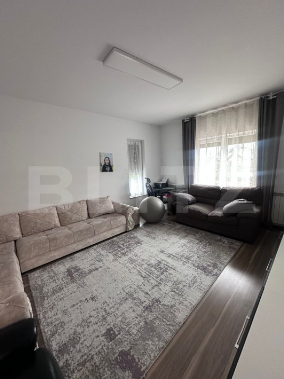 Apartament modern, 3 camere, zona Centrala, Radauti