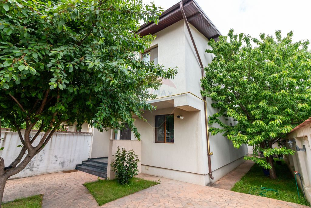 Duplex Spatios Bragadiru 4 Camere, Curte, Acces rapid Buc...