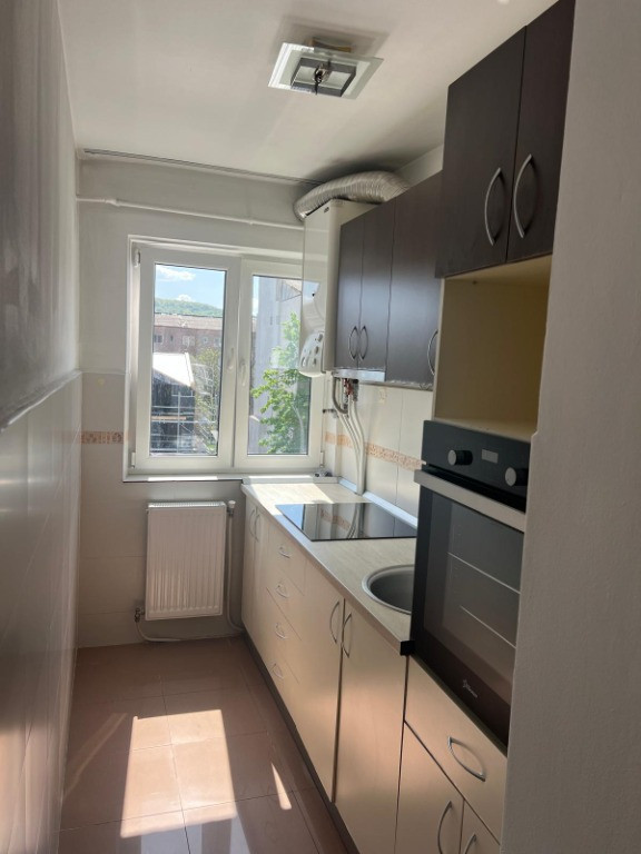 Apartament 2 camere, zona Piața Decebal