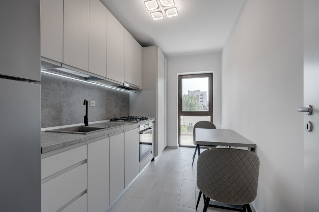 Drumul Taberei, Moghioros Residence, Prima inchiriere, Parca