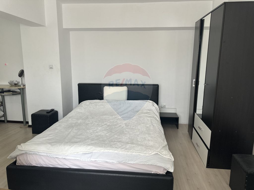 Apartament cu 1 camere de închiriat în zona Calea Roman...