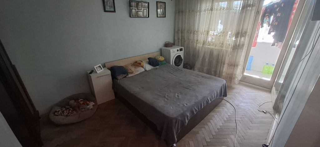 Apartament decomandat Alexandru Obregia Loc de Parcare