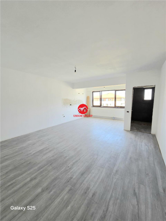 Apartament 3 camere, 100 mp, zona Primo