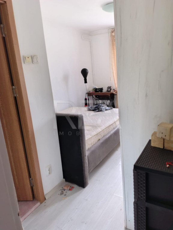 3 camere - Basarabia/Arena Nationala - 1980 - boxa - metrou