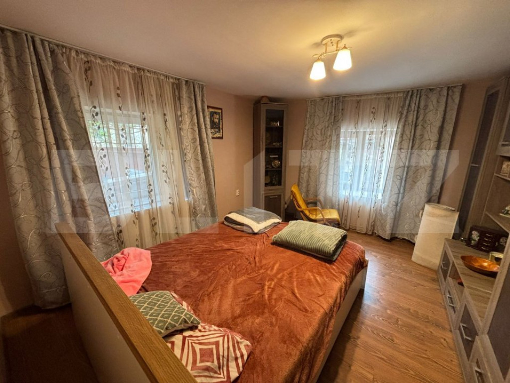 Casa de vanzare, central