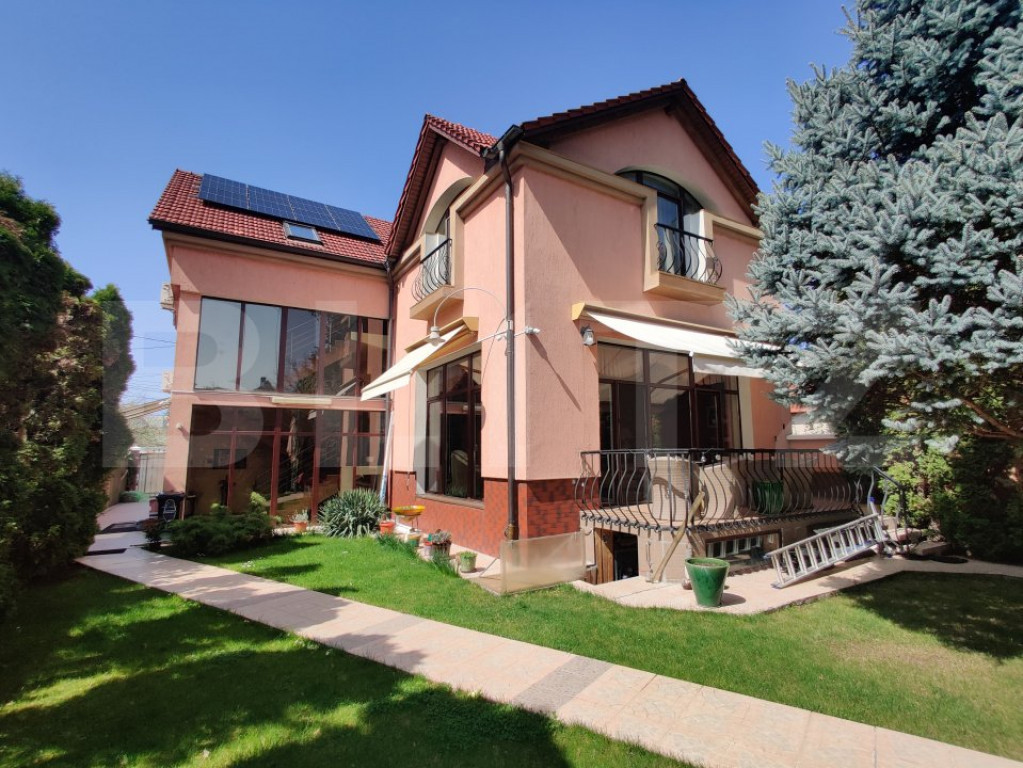 Casa deosebita 260 mp, teren 400 mp, zona Andrei Muresanu En