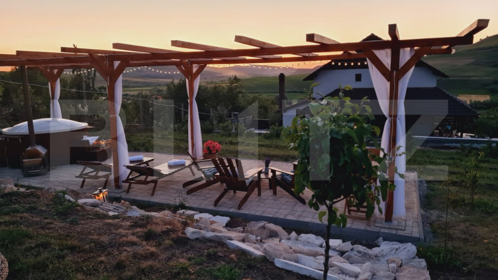 Casă modernă multifuncțională/pensiune de vânzare în M