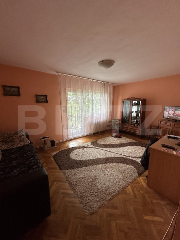 Apartament decomandat cu 3 camere, Micro 17, 81m p