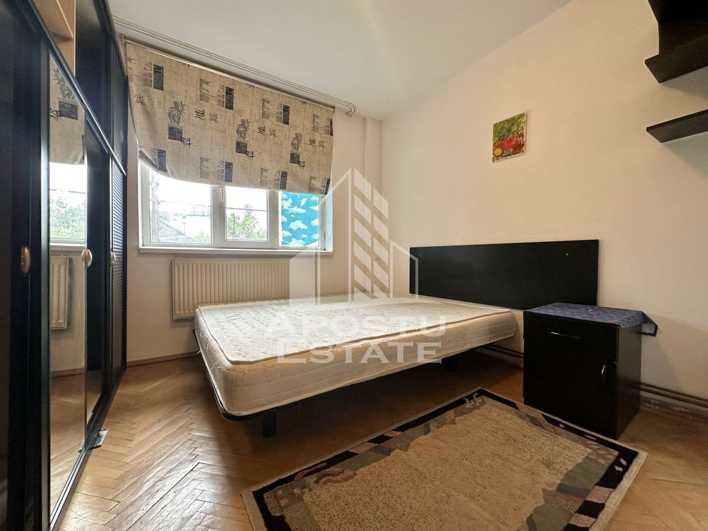 Apartament cu 4 camere, centrala proprie, zona Dambovita