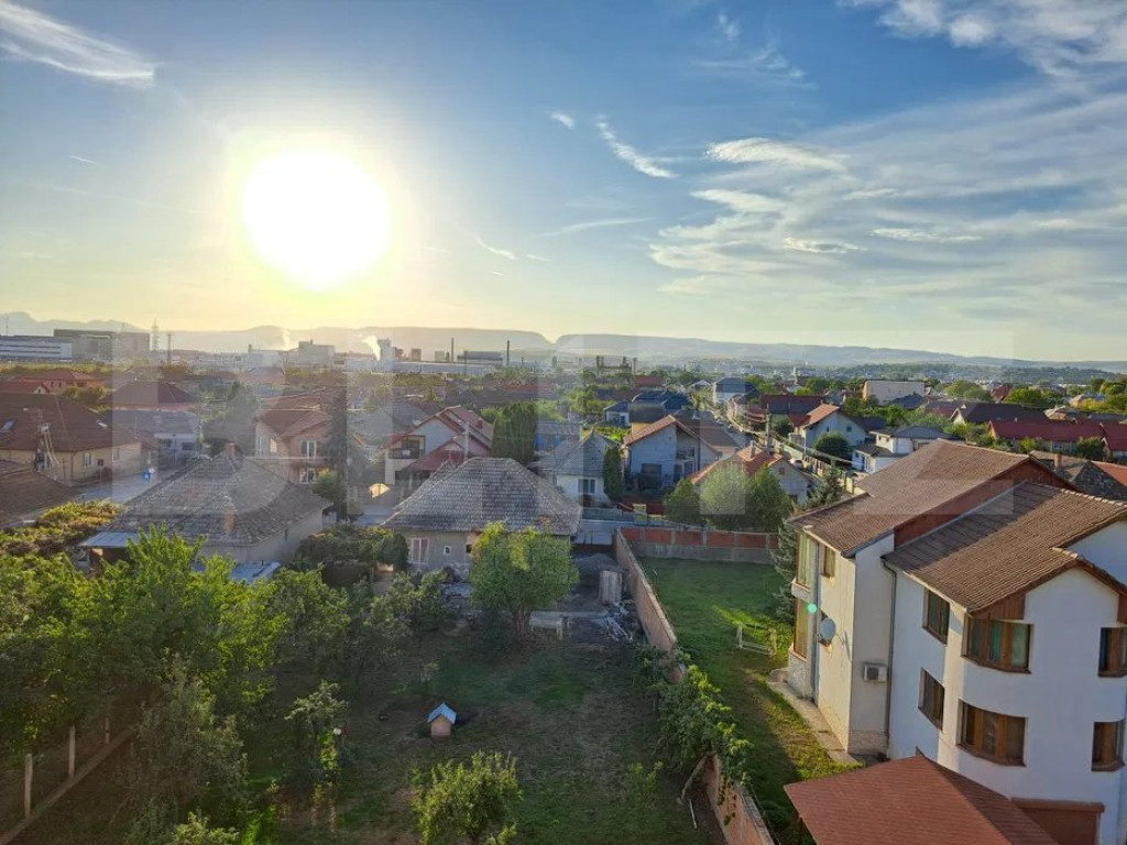 Apartament cu 3 camere, 47 mp, zona Centrala